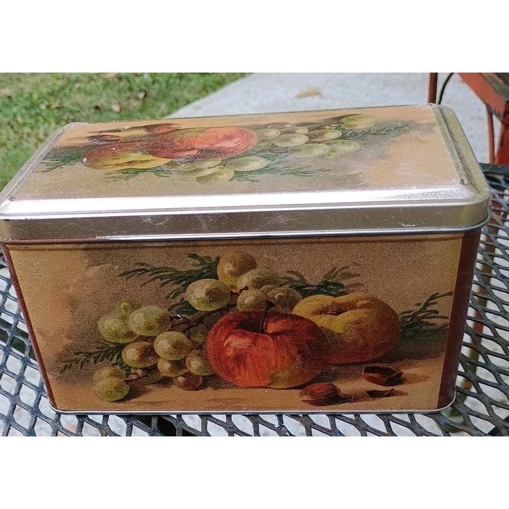 Vintage Rectangular Fruit Decorative Tin Apples‎ And Grapes